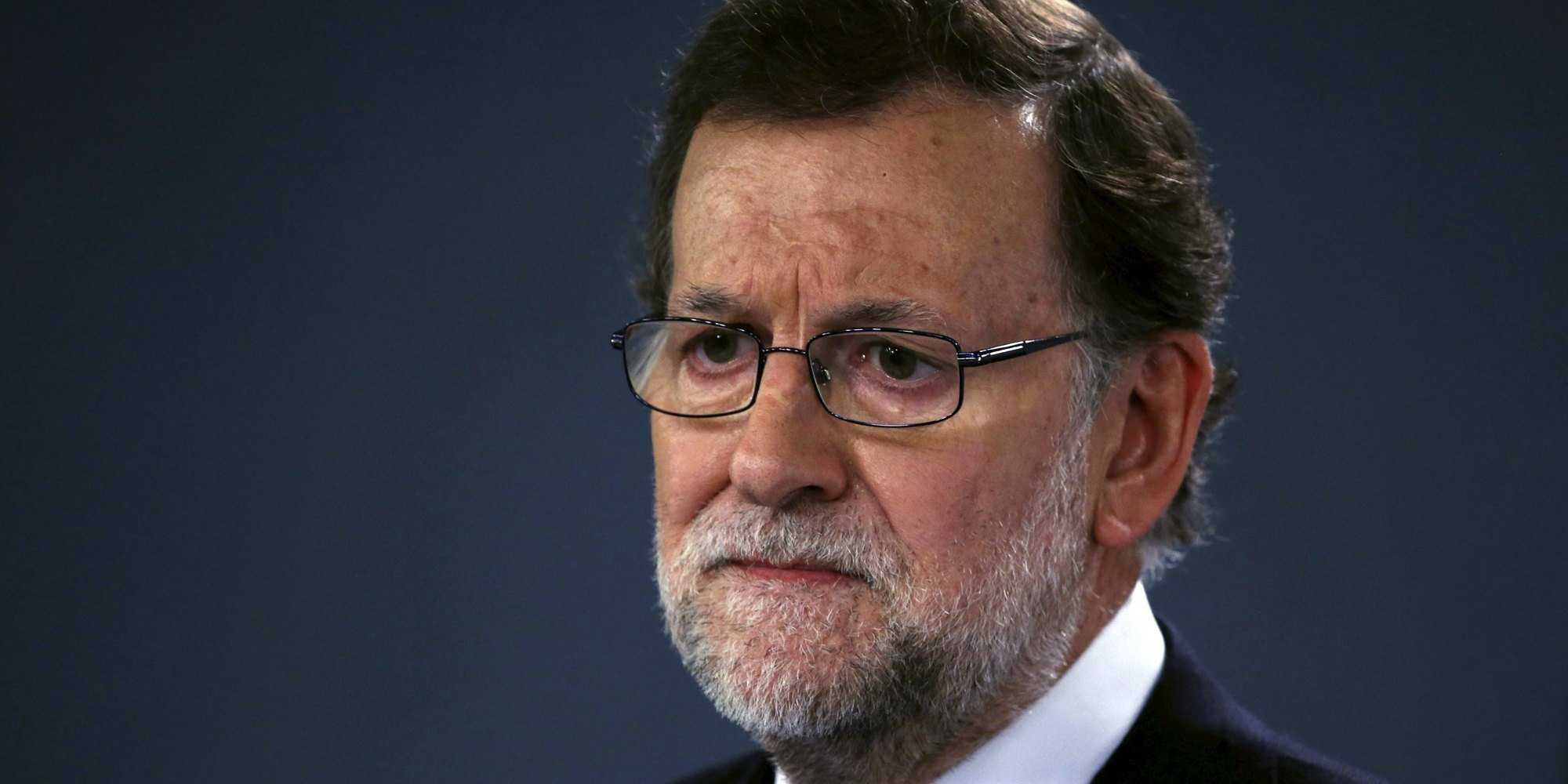 Spain's acting Prime Minister Mariano Rajoy is seen during a news conference after a cabinet meeting at Moncloa Palace in Madrid, Spain, in this December 29, 2015 file photo. To match SPAIN-ECONOMY/ REUTERS/Juan Medina/Files